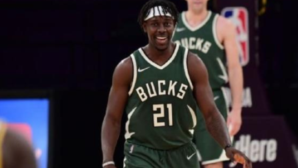  霍勒迪致命抢断雄鹿险胜篮网  